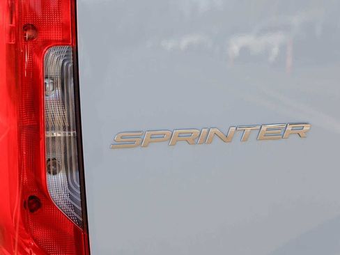 New 2025 Mercedes-Benz Sprinter 2500 image 9
