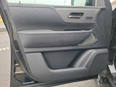 New 2026 INFINITI QX80 Autograph image 17