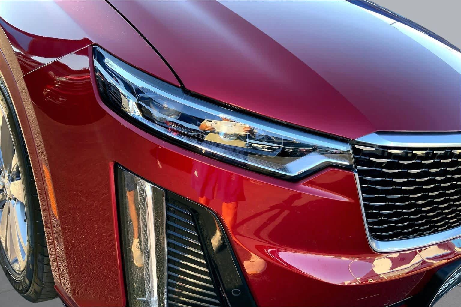 Used 2023 Cadillac XT6 Premium Luxury w/ Technology Package FWD image 27