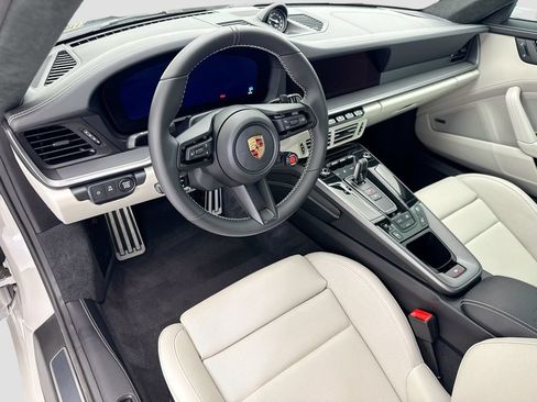 Certified 2026 Porsche 911 Carrera RWD image 4