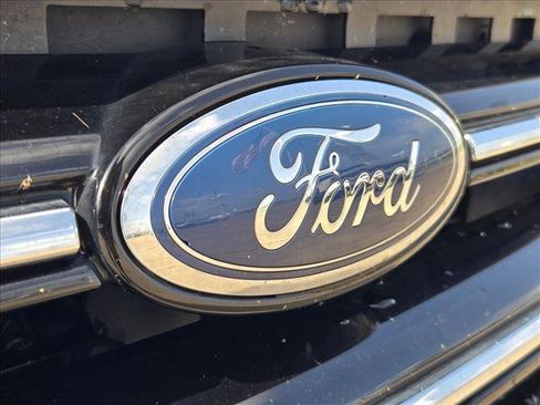 Used 2019 Ford Escape SE FWD image 16