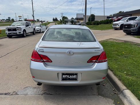 Used 2006 Toyota Avalon Touring FWD image 4