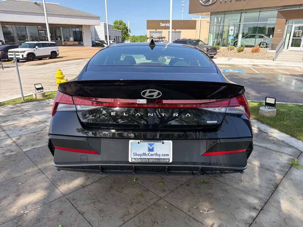 New 2025 Hyundai Elantra SEL FWD image 4