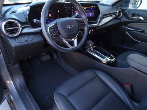 Used 2024 Chevrolet Trax ACTIV w/ Sunroof Package image 20