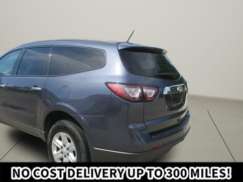 Used 2013 Chevrolet Traverse LS FWD image 30