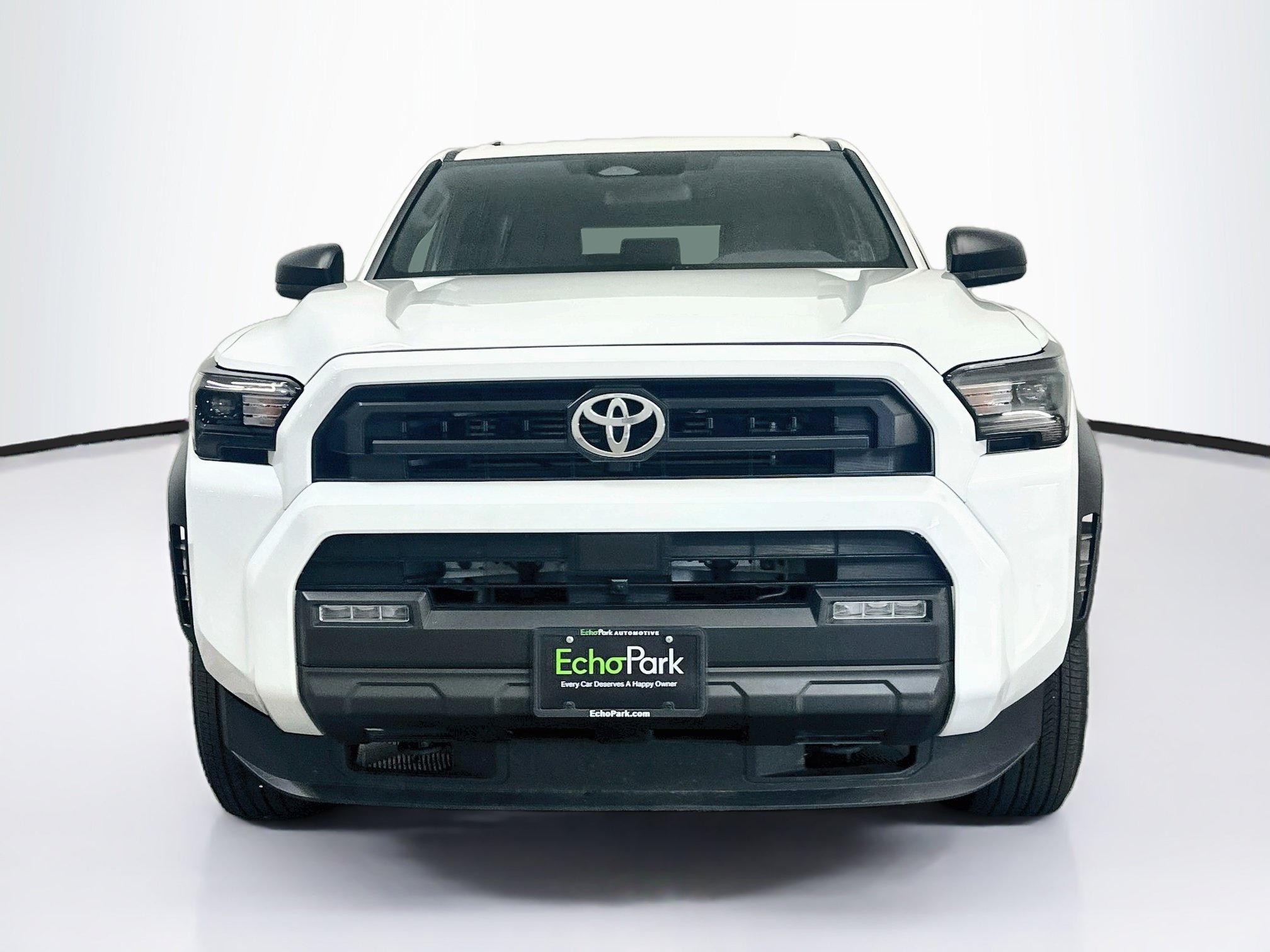 Used 2025 Toyota 4Runner SR5 AWD/4WD image 2