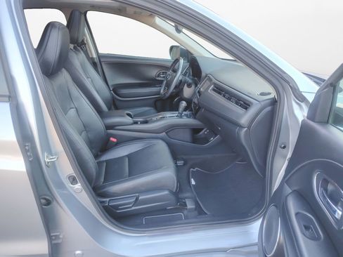 Used 2019 Honda HR-V Touring image 22