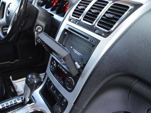 Used 2012 GMC Acadia SLT image 26