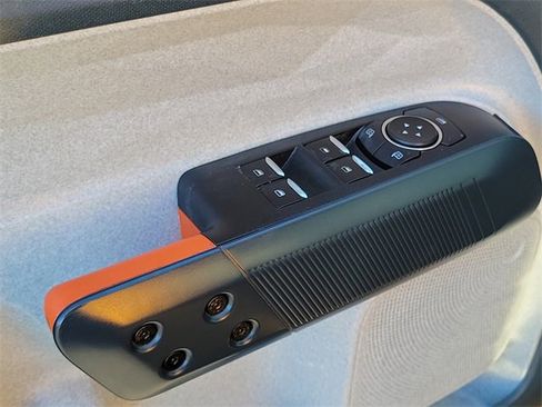 Certified 2022 Ford Maverick XLT image 14