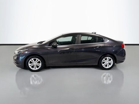 Used 2017 Chevrolet Cruze LT FWD image 6