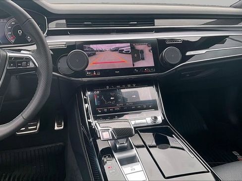 Used 2024 Audi S8 w/ S8 Comfort Plus Package AWD/4WD image 6