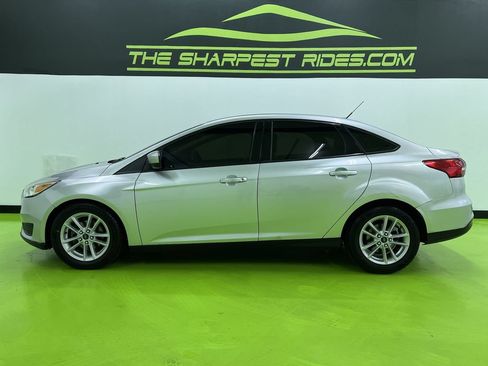 Used 2018 Ford Focus SE FWD image 6