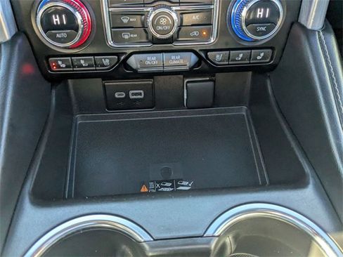 Used 2023 GMC Yukon SLT image 27