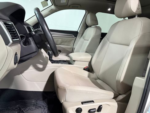 Used 2021 Volkswagen Atlas SEL FWD image 4