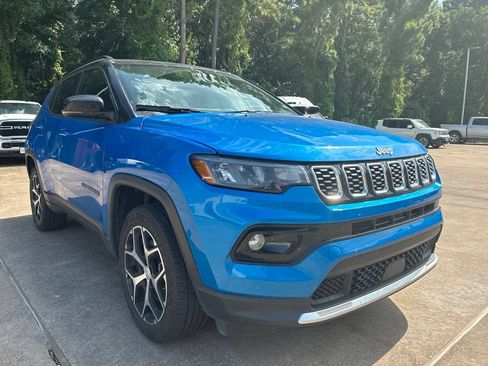 Used 2024 Jeep Compass Limited AWD/4WD image 7