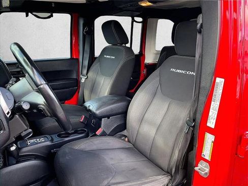 Used 2016 Jeep Wrangler Unlimited Rubicon w/ Connectivity Group image 26