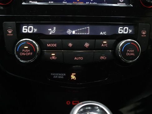 Used 2021 Nissan Rogue Sport SV AWD/4WD image 24