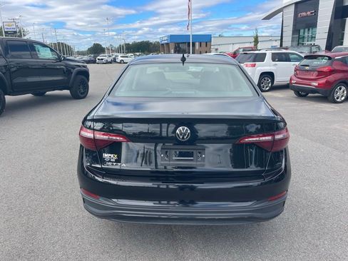 Used 2024 Volkswagen Jetta S image 4