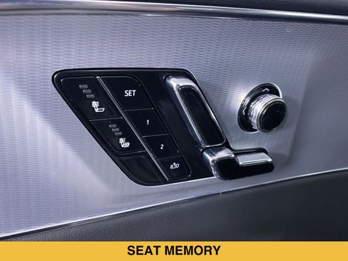 Used 2024 Cadillac Lyriq Tech AWD/4WD image 10