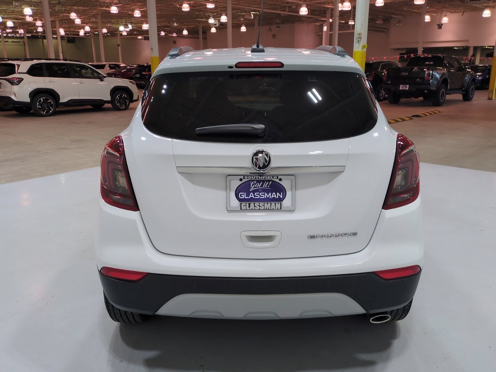 Used 2021 Buick Encore Preferred w/ Safety Package II FWD image 4