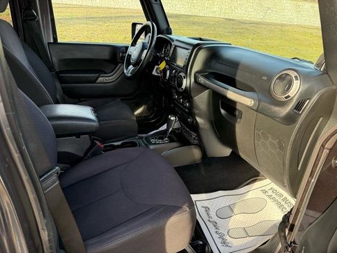 Used 2014 Jeep Wrangler Unlimited Sport w/ Quick Order Package 24S image 17