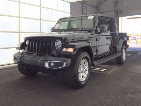 Used 2022 Jeep Gladiator Sport image 1