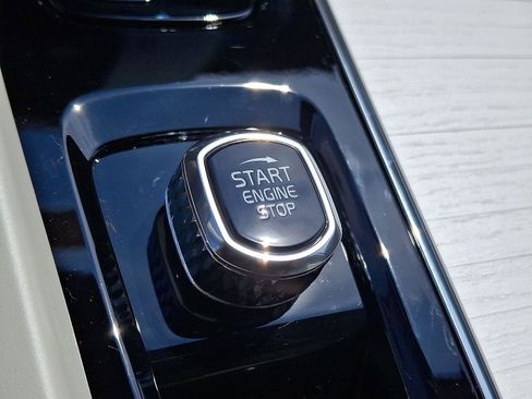 New 2026 Volvo XC60 B5 Ultra w/ Protection Package Premier image 15