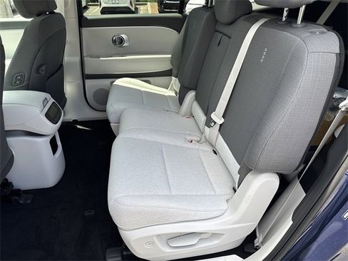 New 2026 Hyundai Ioniq 9 SE image 12