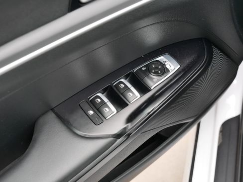 Used 2023 Kia K5 GT-Line image 19