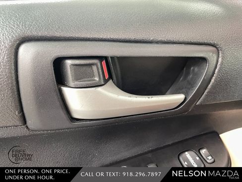 Used 2012 Toyota Camry LE image 21