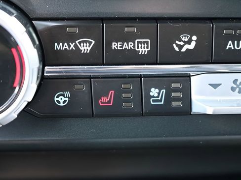 Used 2023 Ford F350 Lariat AWD/4WD image 24