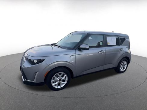 Used 2025 Kia Soul LX w/ LX Technology Package image 8