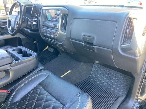 Used 2018 Chevrolet Silverado 2500 LT w/ LT Convenience Package image 23