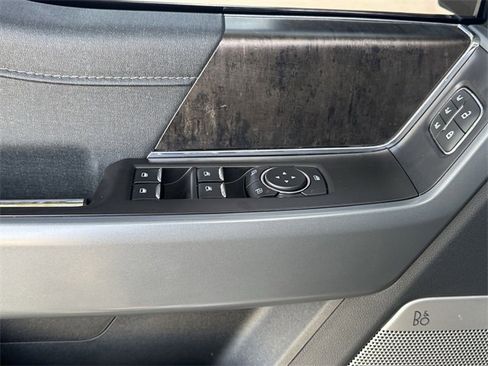 Used 2022 Ford F150 Lariat w/ Equipment Group 502A High image 17