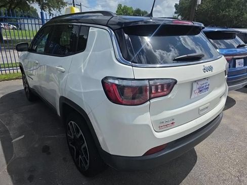 Used 2018 Jeep Compass Limited w/ Navigation Group AWD/4WD image 2
