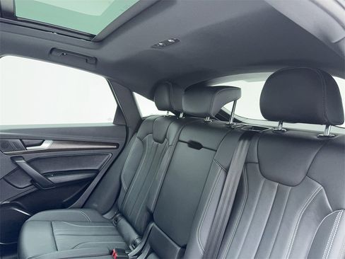 Used 2024 Audi Q5 2.0T Premium w/ Convenience Package image 40