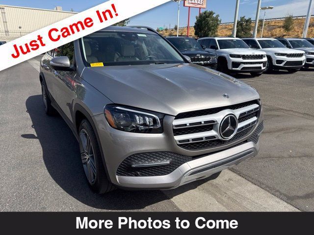 Used 2022 Mercedes-Benz GLS 450 4MATIC image 8