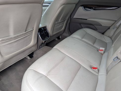 Used 2013 Cadillac XTS Platinum FWD image 22