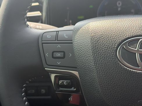 New 2026 Toyota Camry Hybrid FWD image 29