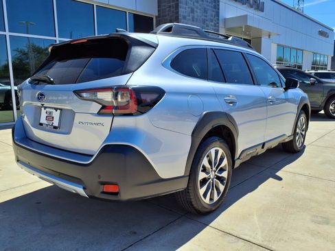 Certified 2025 Subaru Outback Limited image 25