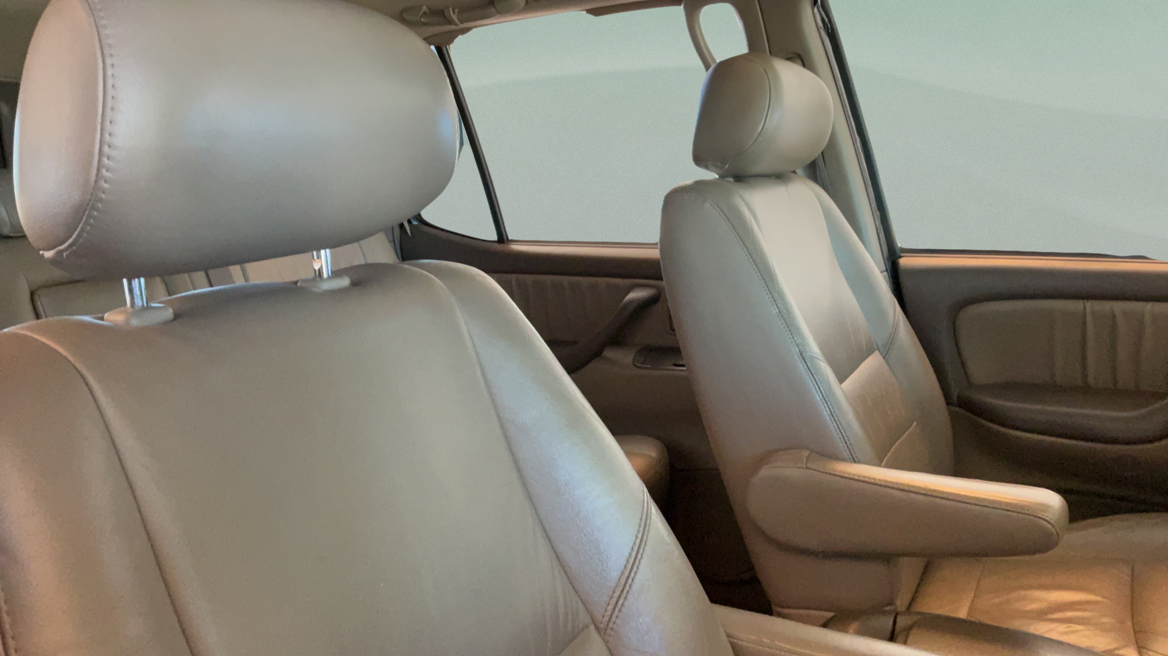 Used 2003 Toyota Sequoia Limited AWD/4WD image 44