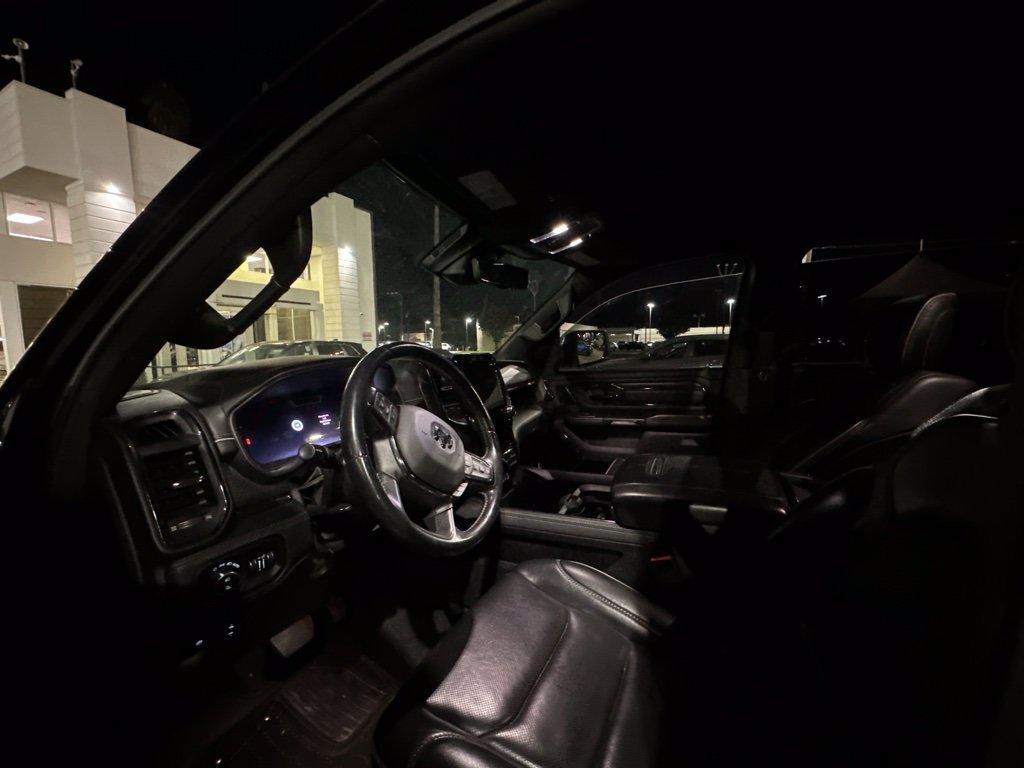 Used 2023 RAM 1500 Limited AWD/4WD image 3