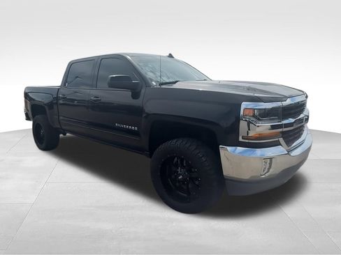 Used 2017 Chevrolet Silverado 1500 LT w/ All Star Edition AWD/4WD image 2