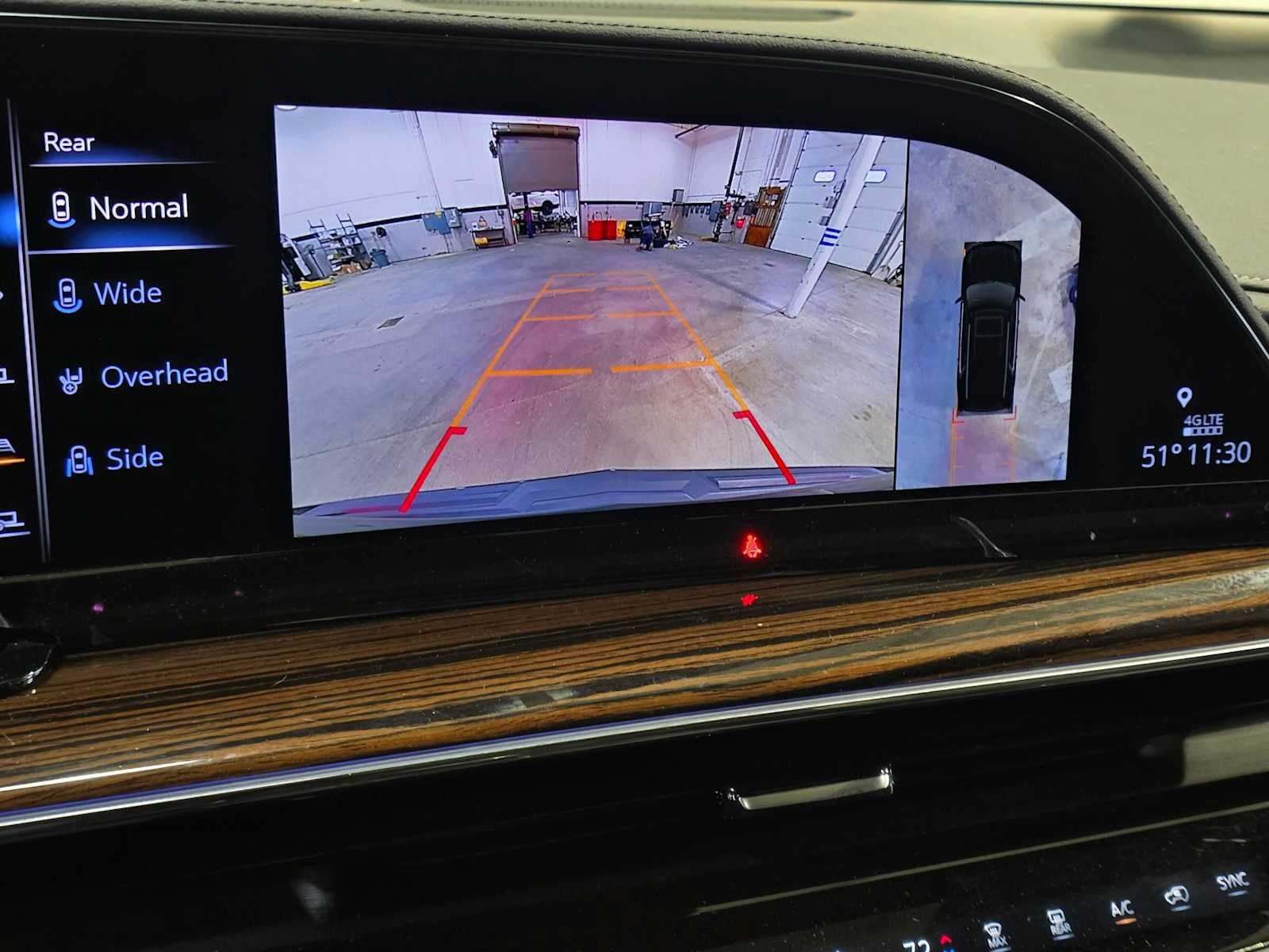 Certified 2024 Cadillac Escalade Premium Luxury w/ Performance Package AWD/4WD image 30