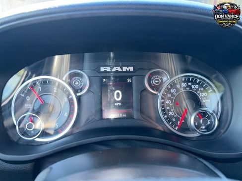 Used 2024 RAM 2500 Big Horn w/ Off Road Package AWD/4WD image 15