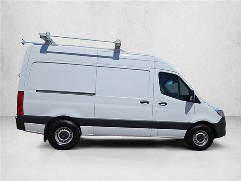 Used 2023 Mercedes-Benz Sprinter 2500 image 4