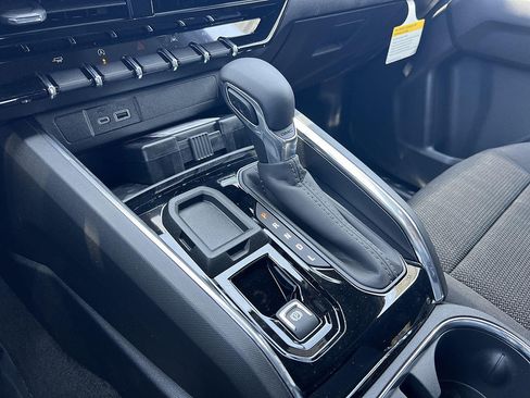 New 2026 GMC Canyon Elevation w/ LPO, Black Badging Package RWD image 21