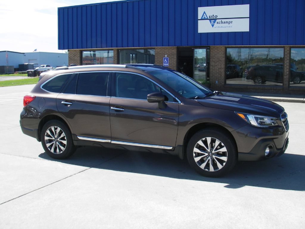 Used 2019 Subaru Outback 2.5i Touring AWD/4WD image 3