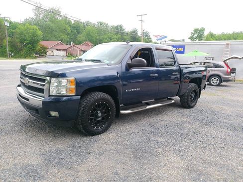Used 2011 Chevrolet Silverado 1500 LT w/ All-Star Edition AWD/4WD image 8