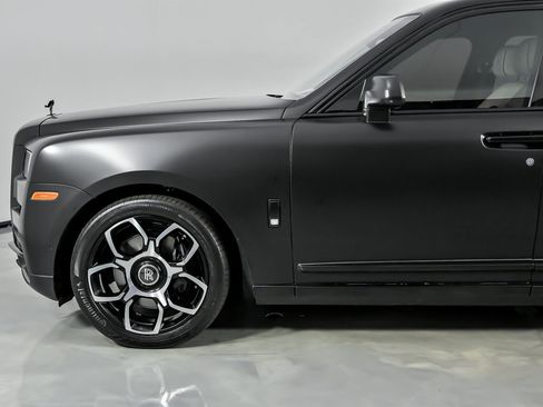 Used 2019 Rolls-Royce Cullinan image 7